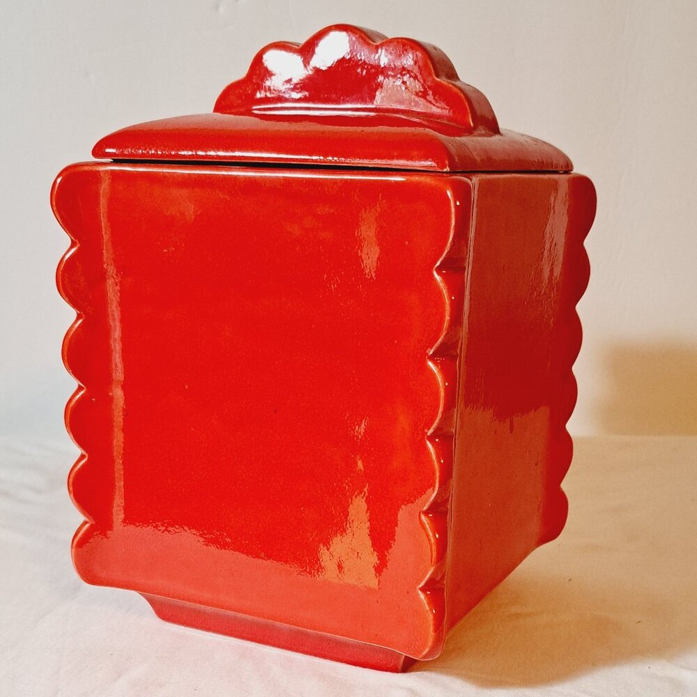 ARNELS @52 Red Pottery Cookie Jar, "Lego" Ruffled Looking Design
